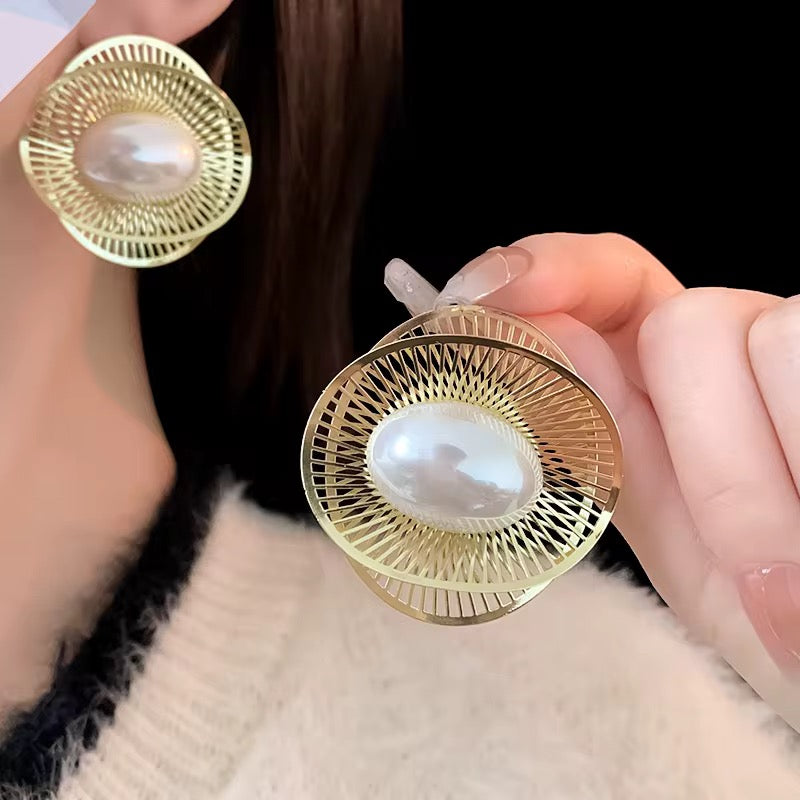 Pearl Basket