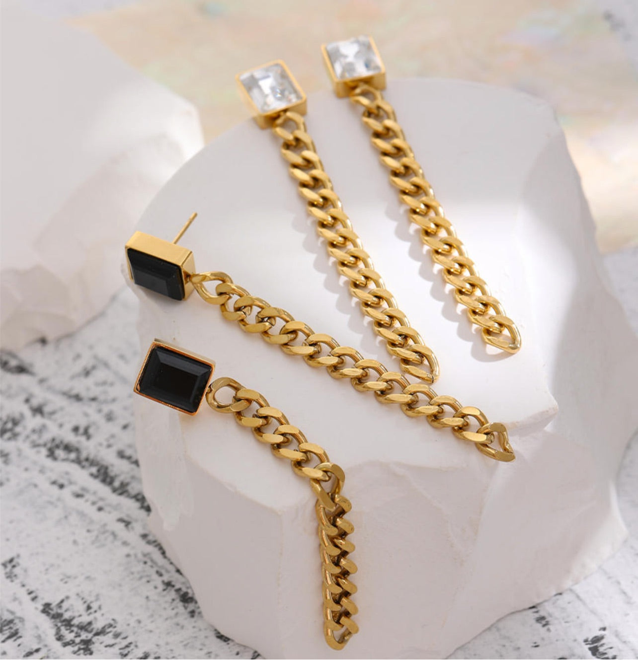 FAINA Earrings (blk)