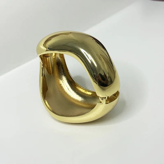 Wavy Bangle