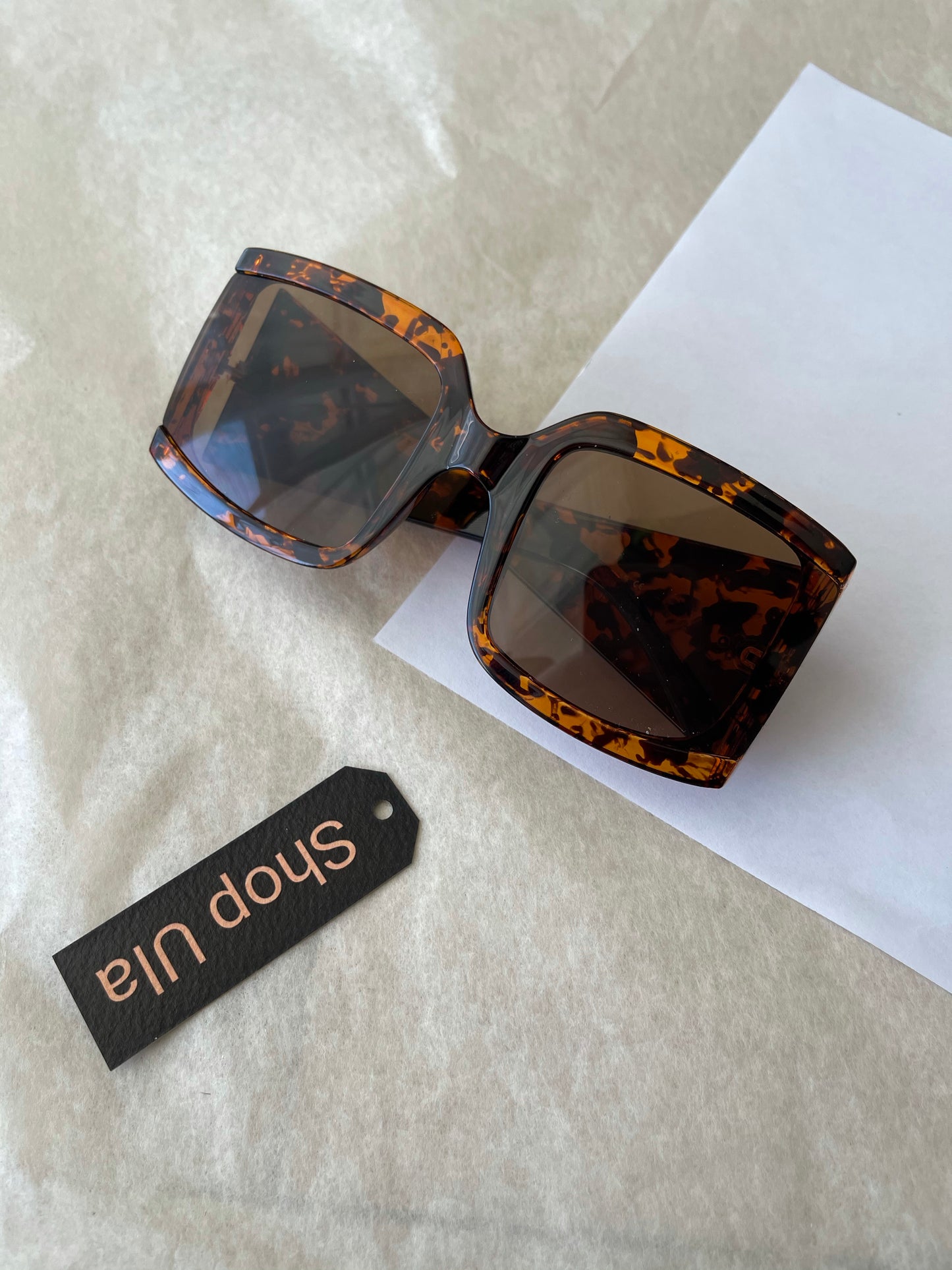 BEBE Oversized Sunnies (Tr)