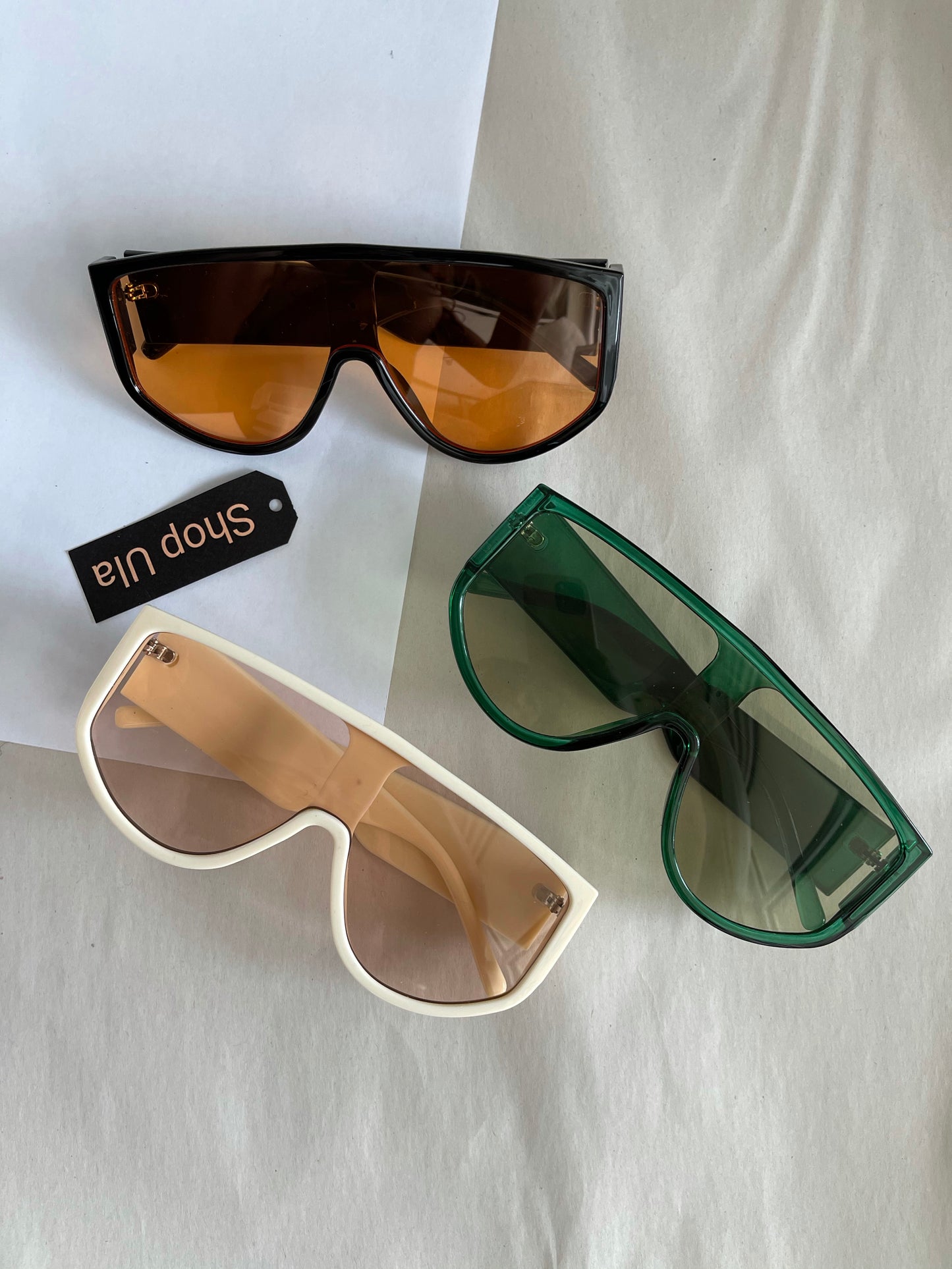 VACAY Sunnies (Black)